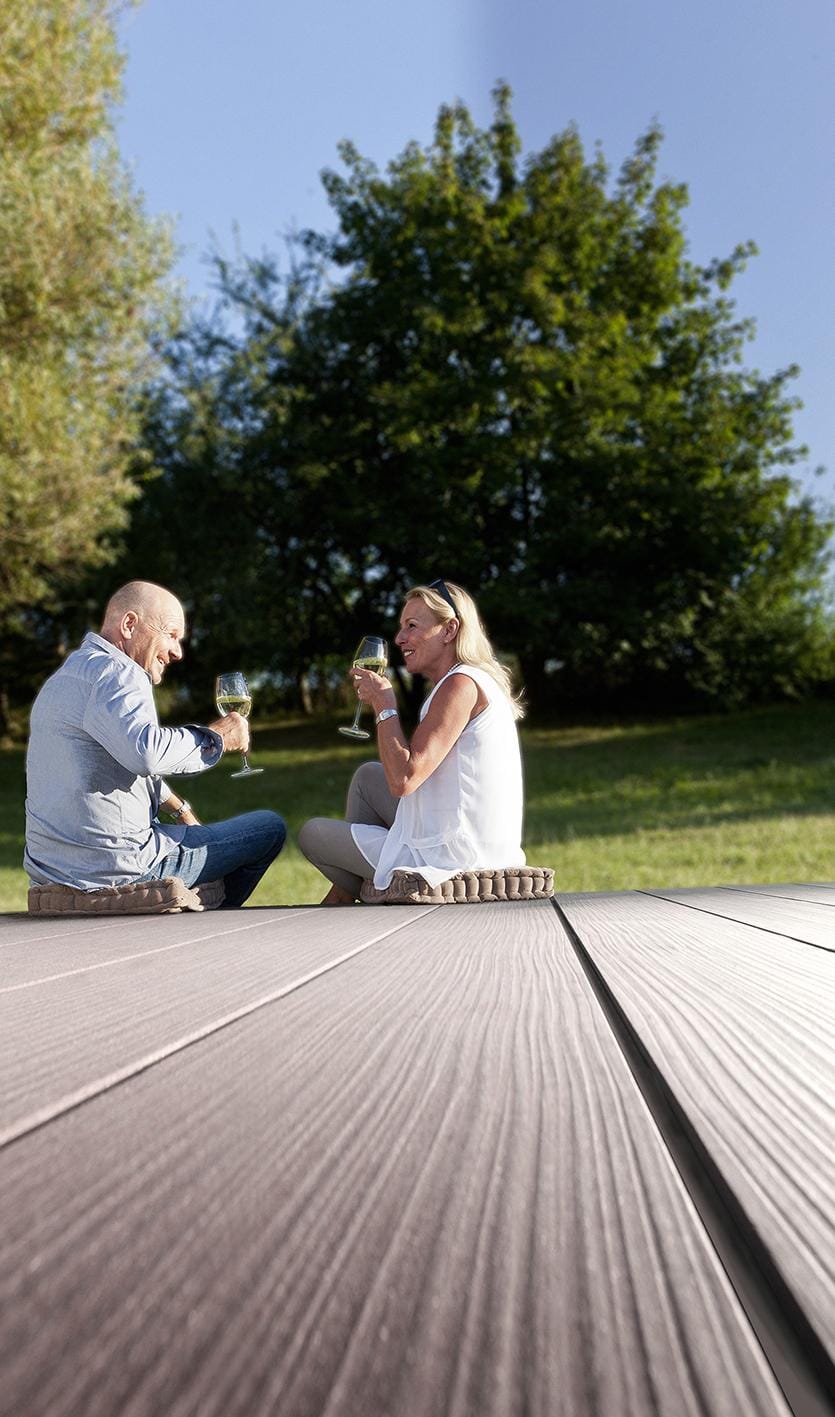 PREMIUM deck in the garden (manufacturer photo)
