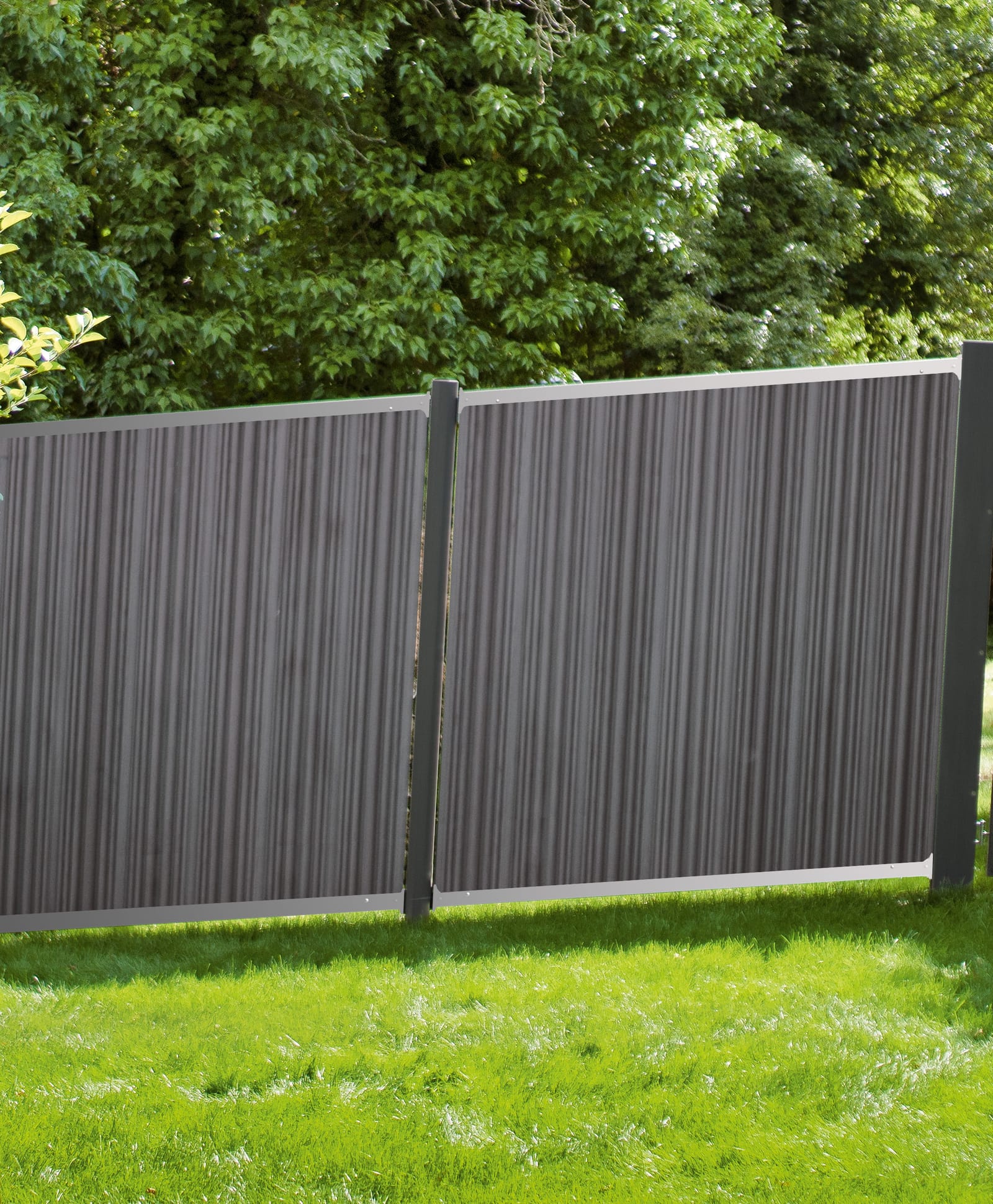 LIMES fence on a gentle slope, with stainless steel holders