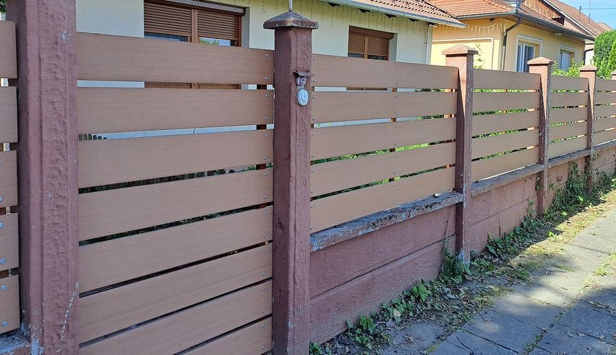 Noble Milk Brown WPC fence boards in Gyula (reference photo)